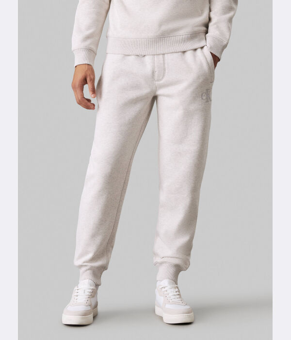 Спортивные штаны мужские Calvin Klein Jeans на резинке, серый
Спортивные штаны мужские Calvin Klein Jeans на резинке, серый