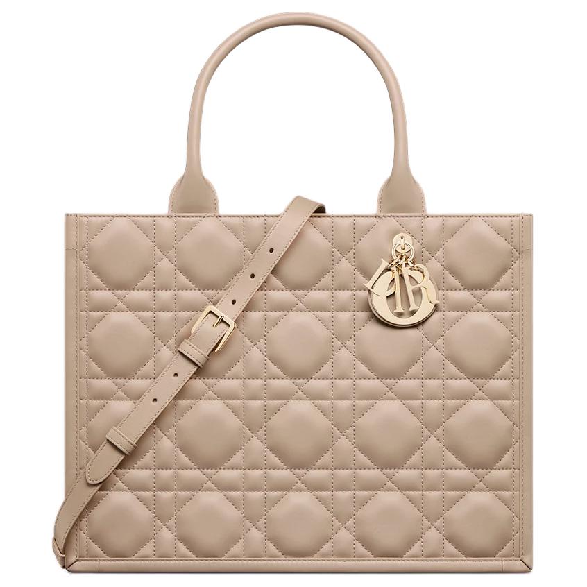 DIOR Сумка тоут из телячьей кожи
DIOR Сумка тоут из телячьей кожи