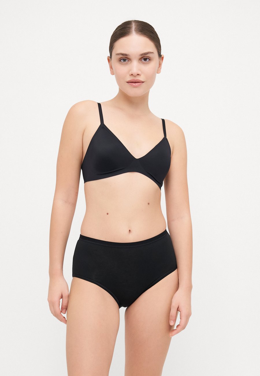 Брифы Sloggi GO DAILY HIGHWAIST 3 PACK, Black
Брифы Sloggi GO DAILY HIGHWAIST 3 PACK, Black