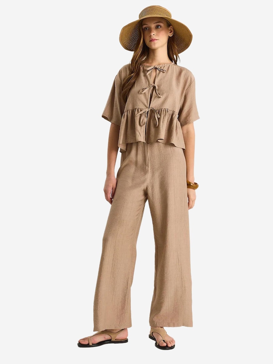 Брючный костюм Bianco Lucci, светло-коричневый
Брючный костюм Bianco Lucci, светло-коричневый