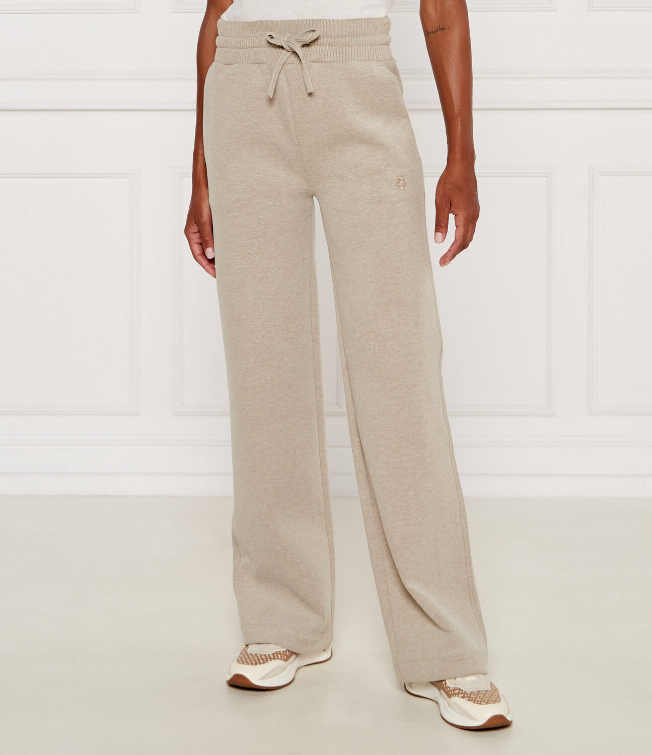 Спортивные брюки BOSS BLACK Eburra Regular Fit, бежевый
Спортивные брюки BOSS BLACK Eburra Regular Fit, бежевый