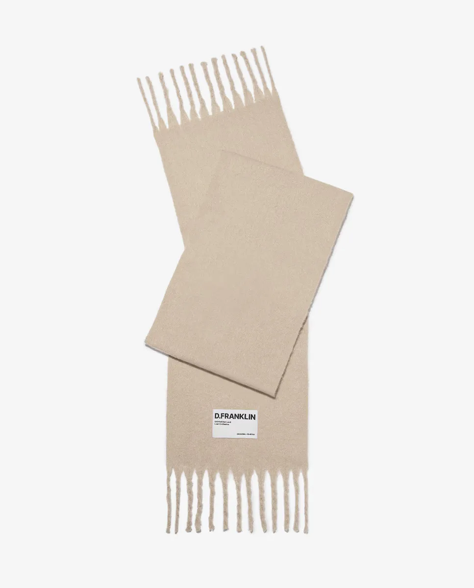 Полиэстеровый шарф с однотонным принтом D.Franklin, бежевый
Полиэстеровый шарф с однотонным принтом D.Franklin, бежевый