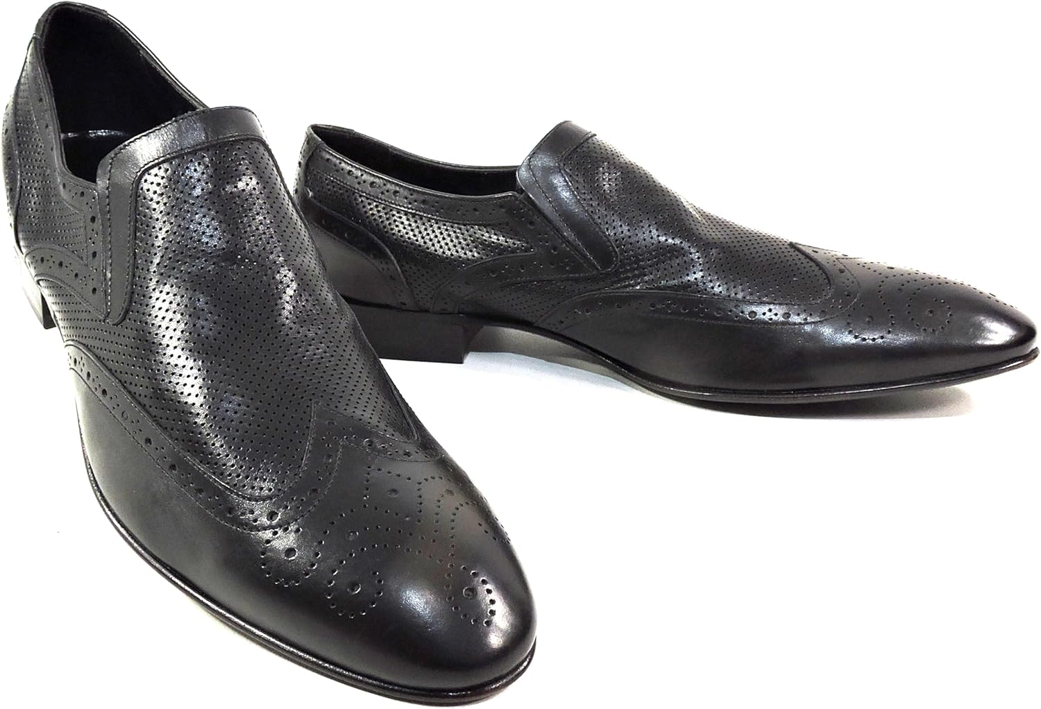 Мужские черные кожаные лоферы Baldinini с перфорацией и крыльями, итальянские туфли
Мужские черные кожаные лоферы Baldinini с перфорацией и крыльями, итальянские туфли