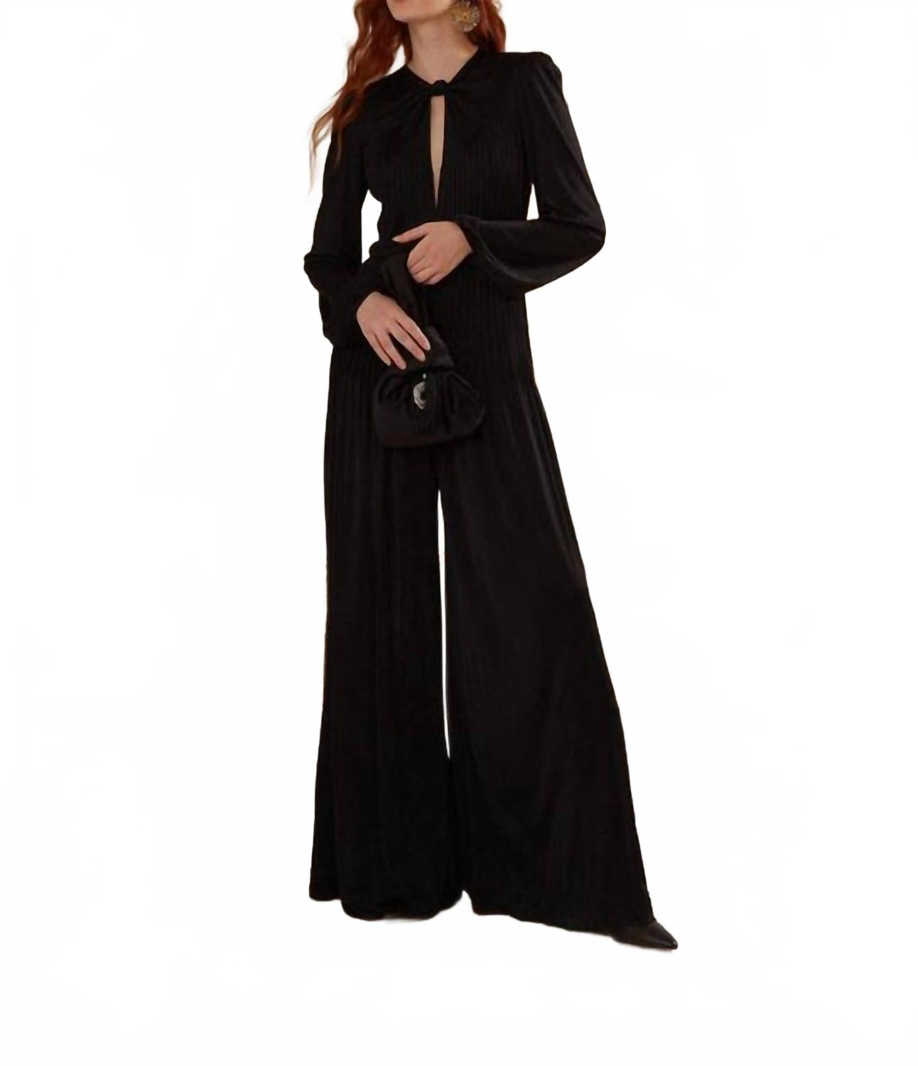 Черный комбинезон с длинными рукавами и узлом FARM Rio
Черный комбинезон с длинными рукавами и узлом FARM Rio