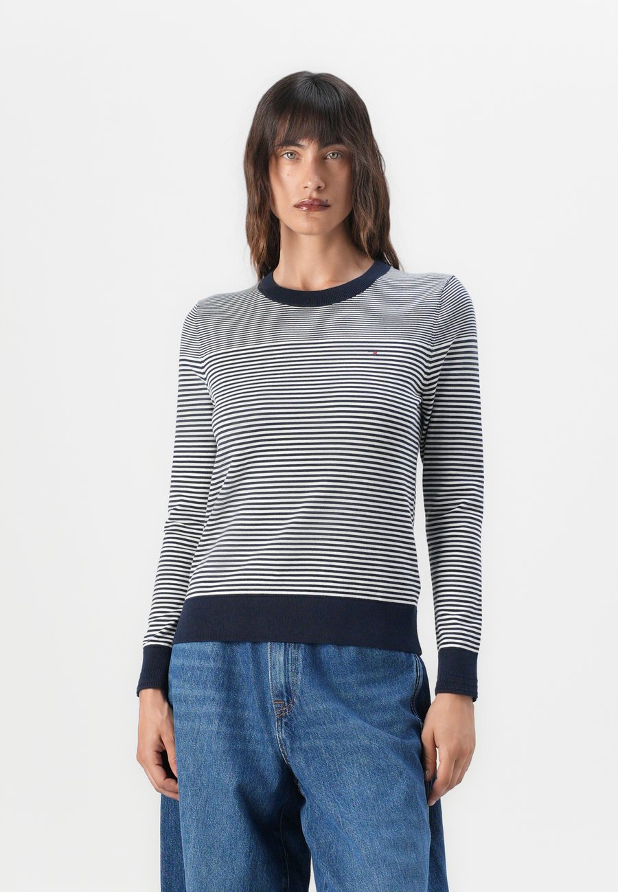 Джемпер Tommy Hilfiger Jumper, Bretton Dark Night Navy/Light Blue
Джемпер Tommy Hilfiger Jumper, Bretton Dark Night Navy/Light Blue