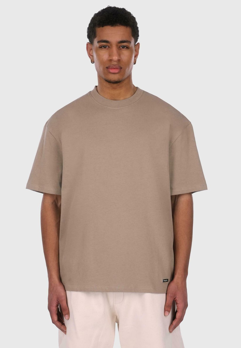 Базовая футболка HEAVY PATCH Dropsize, серебряный
Базовая футболка HEAVY PATCH Dropsize, серебряный