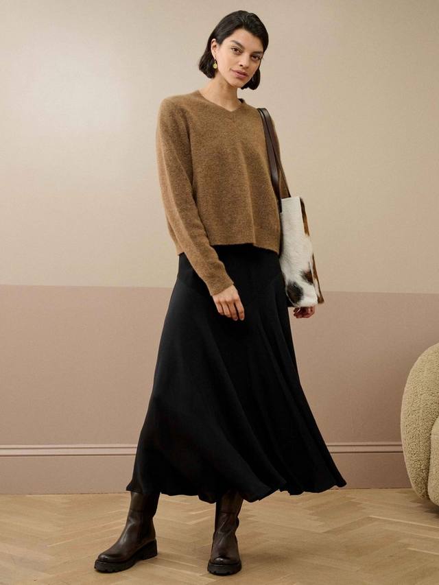 Свитер с v-образным вырезом из смеси альпаки и мериносовой шерсти Brora, Toffee
Свитер с v-образным вырезом из смеси альпаки и мериносовой шерсти Brora, Toffee