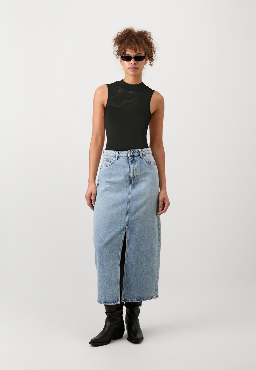 Топ ONLNIELLA ONLY Tall, черный
Топ ONLNIELLA ONLY Tall, черный