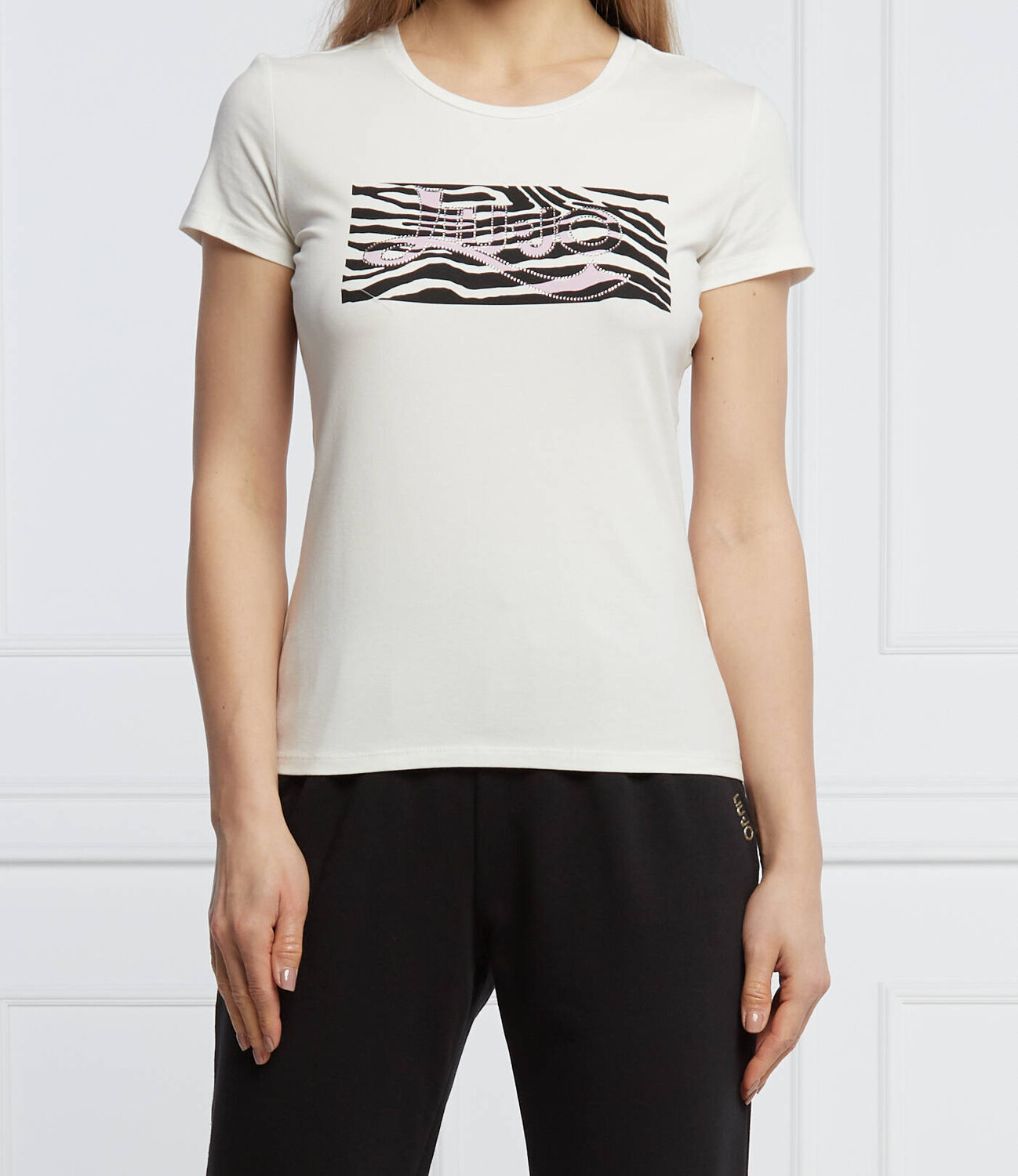 Футболка Liu Jo Sport regular fit, кремовый
Футболка Liu Jo Sport regular fit, кремовый