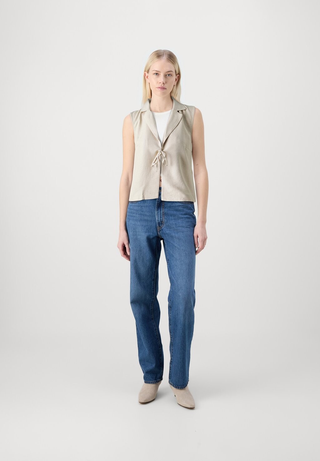 Жилет ONLAMAHLE STRING VEST ONLY, бежевый
Жилет ONLAMAHLE STRING VEST ONLY, бежевый