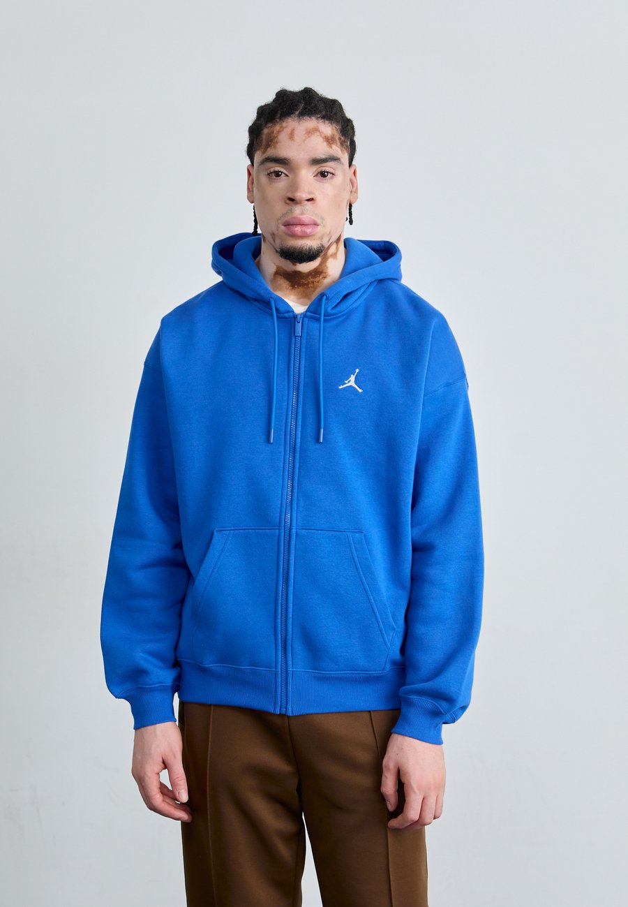 Толстовка Jordan OVERSIZED, Sport Blue/White/Blue
Толстовка Jordan OVERSIZED, Sport Blue/White/Blue