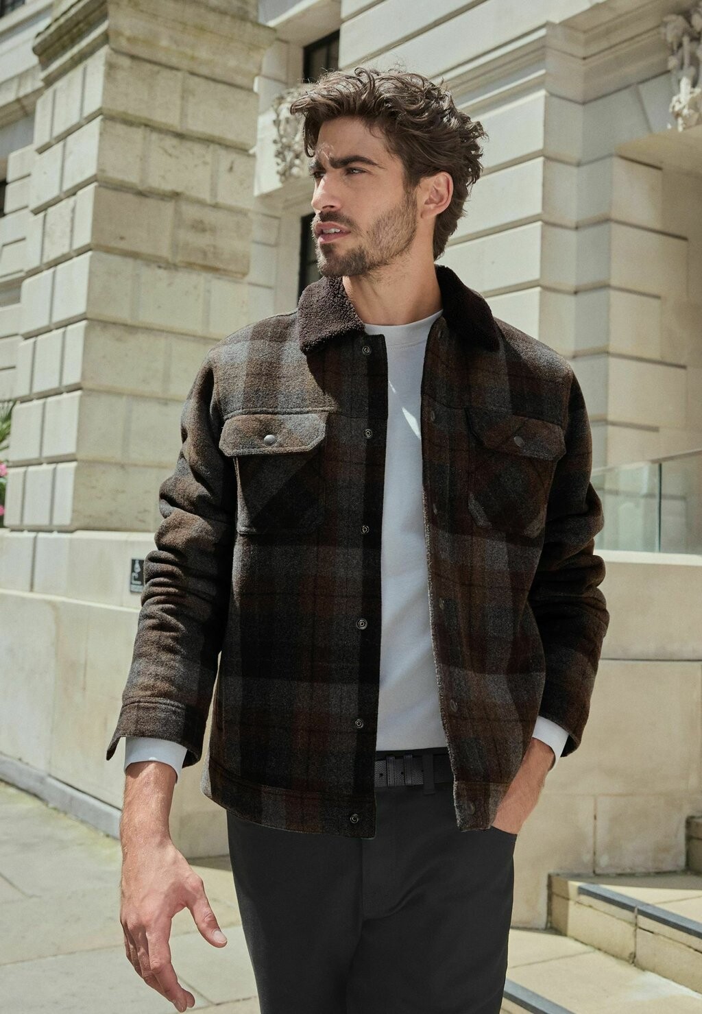 Флисовая куртка RICH CHECKED BORG COLLARED REGULAR FIT Next, коричневый
Флисовая куртка RICH CHECKED BORG COLLARED REGULAR FIT Next, коричневый