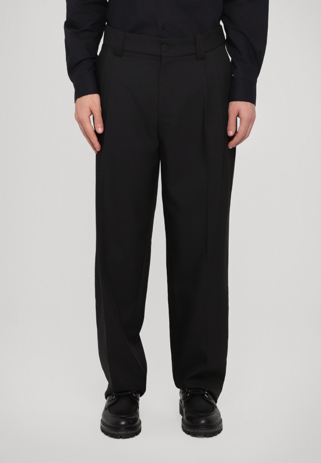 Брюки TECHNICAL TAILORING Versace Jeans Couture, черный 
Брюки TECHNICAL TAILORING Versace Jeans Couture, черный