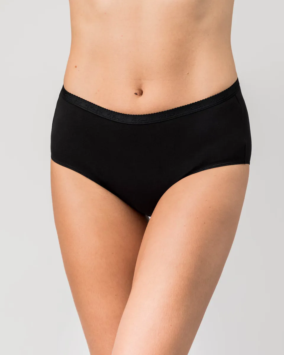 Комплект из 2 классических трусиков из органического хлопка Playtex, черный
Комплект из 2 классических трусиков из органического хлопка Playtex, черный