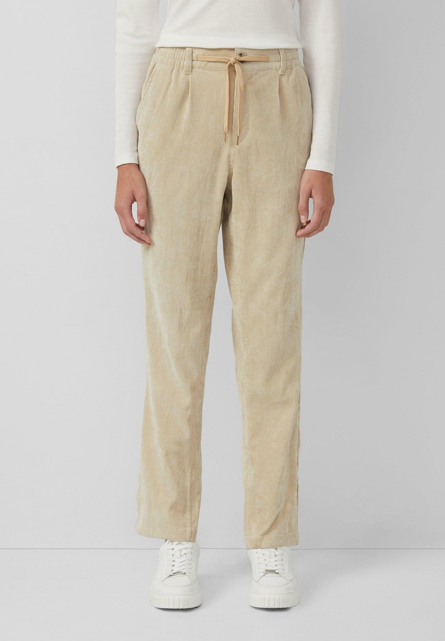 Брюки s.Oliver ANKLE-MIT ELASTIKBUND UND KORDELZUG, Sandstein/Beige
Брюки s.Oliver ANKLE-MIT ELASTIKBUND UND KORDELZUG, Sandstein/Beige