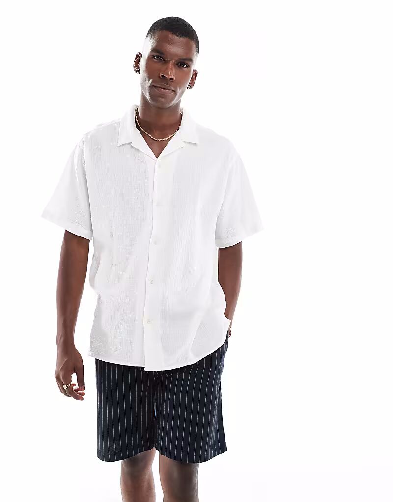 Рубашка Jack & Jones Revere с воротником-стойкой и мятой текстурой белого цвета
Рубашка Jack & Jones Revere с воротником-стойкой и мятой текстурой белого цвета