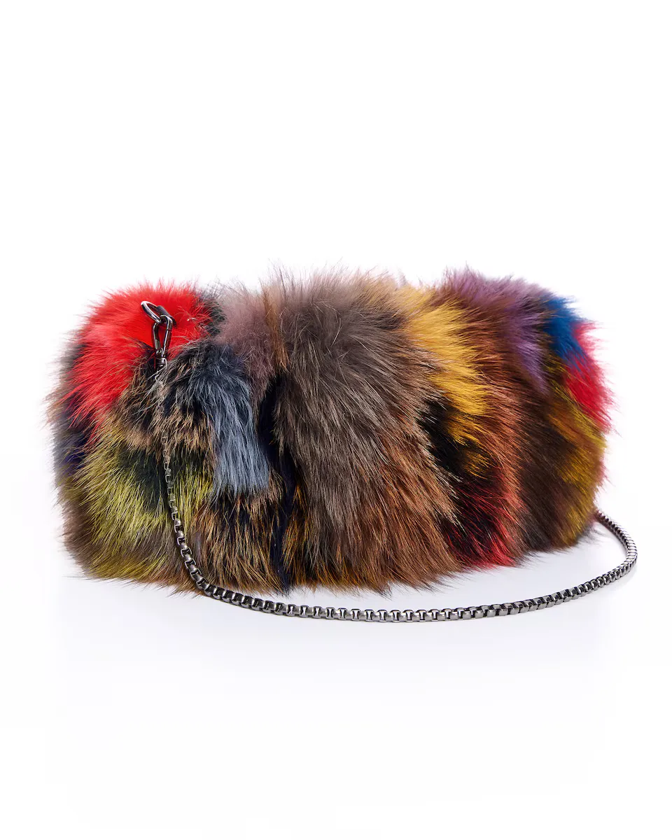 Разноцветная праздничная сумка из меха лисы Maximilian
Разноцветная праздничная сумка из меха лисы Maximilian