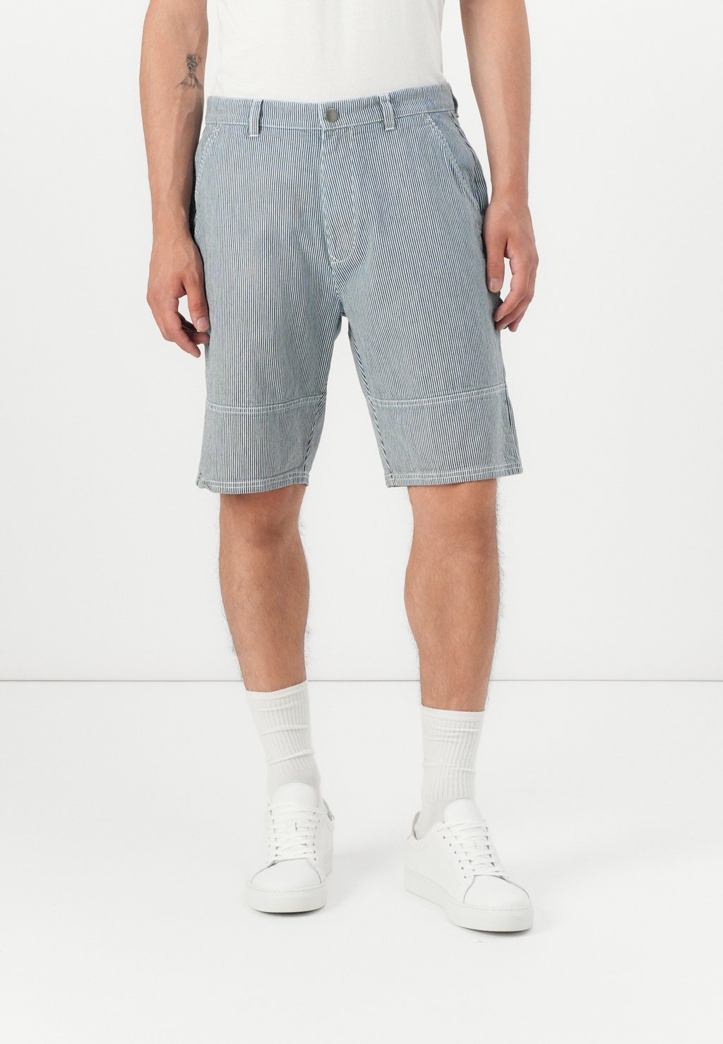 Джинсовые шорты TINDALE STRIPE Barbour, синий
Джинсовые шорты TINDALE STRIPE Barbour, синий