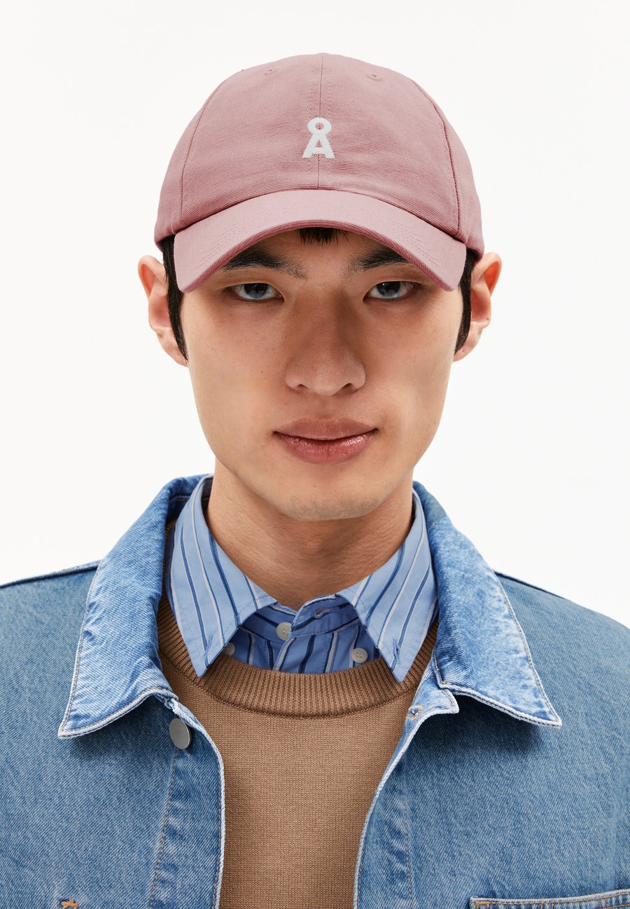 Бейсболка ARMEDANGELS YAANIS BOLD, Light Berry/Light Pink
Бейсболка ARMEDANGELS YAANIS BOLD, Light Berry/Light Pink