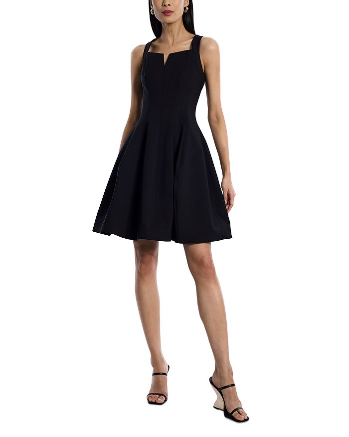 Платье-тюльпан BCBG, черный
Платье-тюльпан BCBG, черный