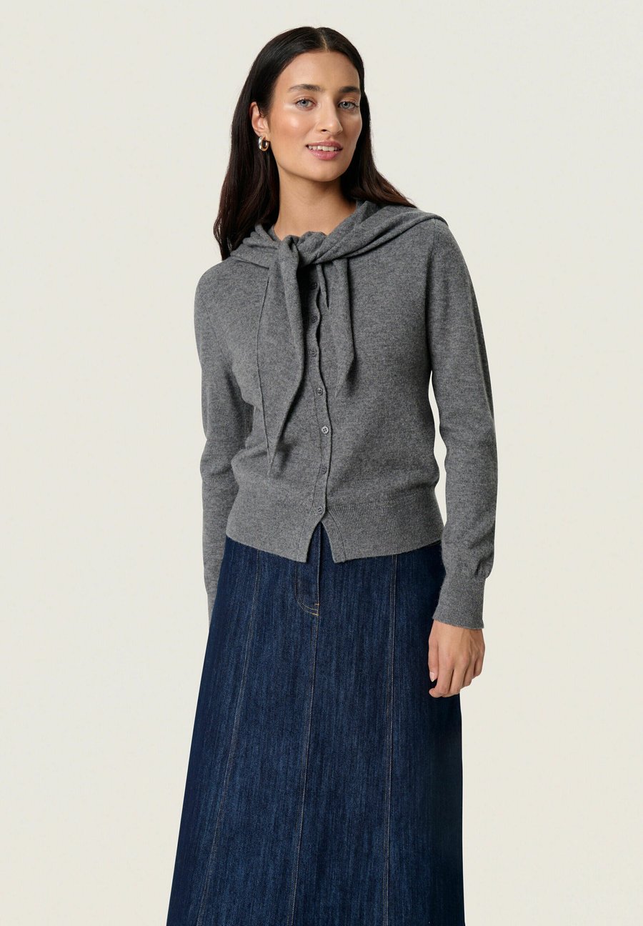 Кардиган Soaked in Luxury MOLINA STUDIO, Grey Melange/Sand
Кардиган Soaked in Luxury MOLINA STUDIO, Grey Melange/Sand