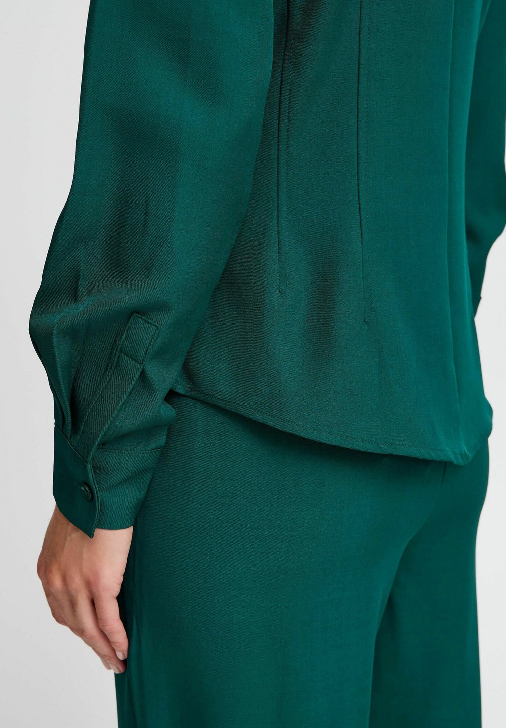 Блузка на пуговицах MIDDE b.young, зеленый
Блузка на пуговицах MIDDE b.young, зеленый