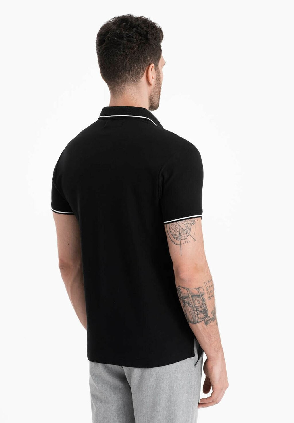 Рубашка поло BUTTONLESS Ombre, черный
Рубашка поло BUTTONLESS Ombre, черный