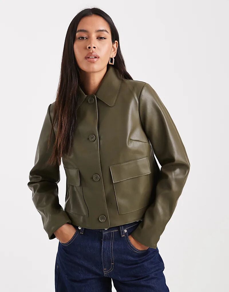 Куртка New Look из искусственной кожи с накладными карманами цвета хаки
Куртка New Look из искусственной кожи с накладными карманами цвета хаки