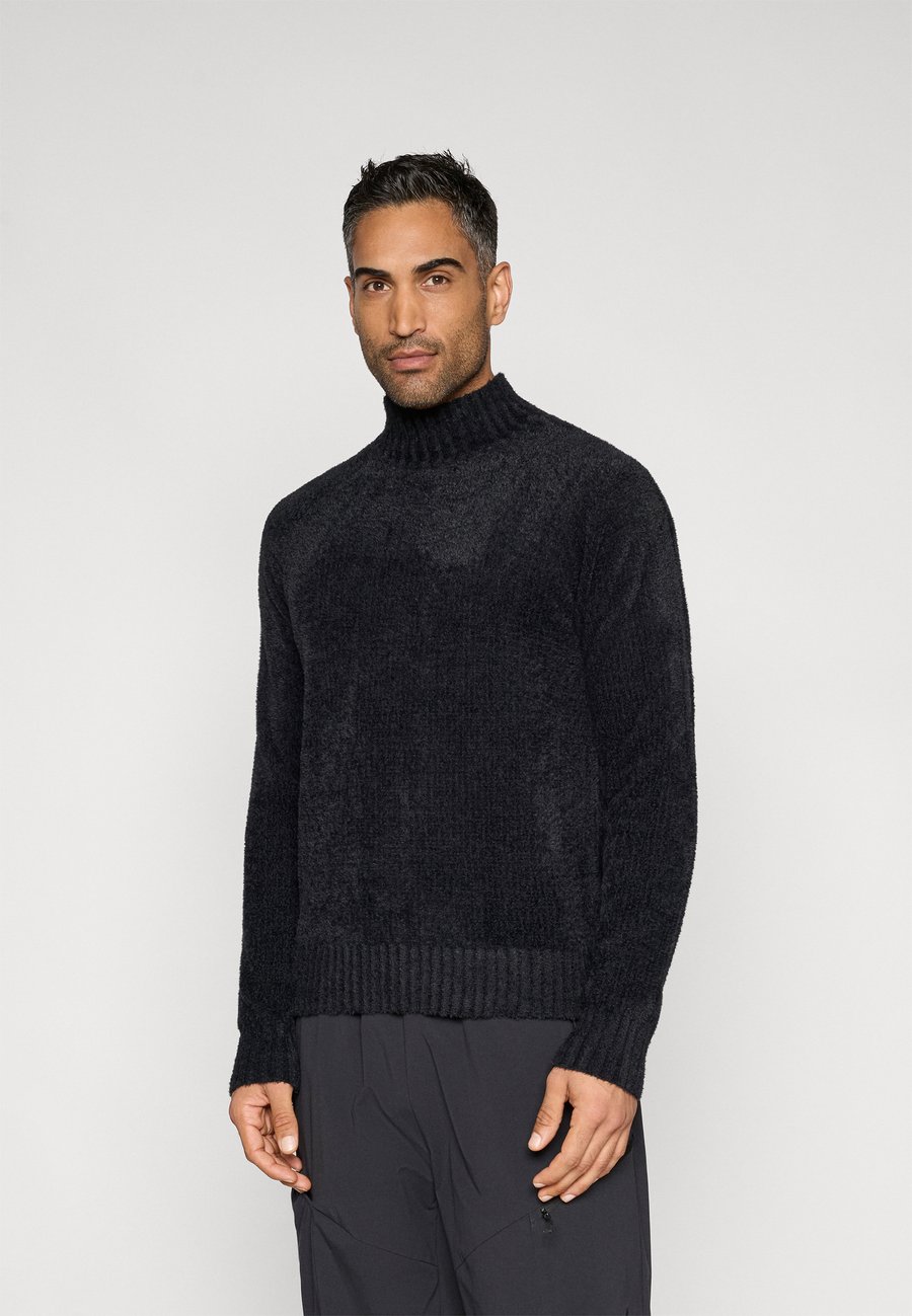 Джемпер Houdini LYKAN CREW, True Black/Black
Джемпер Houdini LYKAN CREW, True Black/Black