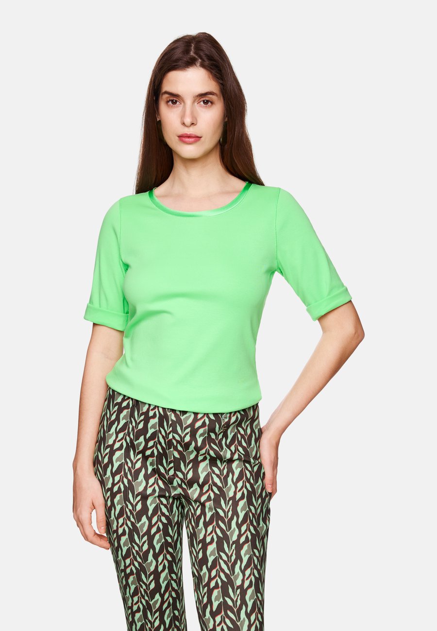 Футболка Marc Cain Basic T-shirt, Bright Apple Green/Green, Зеленый, Футболка Marc Cain Basic T-shirt, Bright Apple Green/Green
Футболка Marc Cain Basic T-shirt, Bright Apple Green/Green, Зеленый, Футболка Marc Cain Basic T-shirt, Bright Apple Green/Green