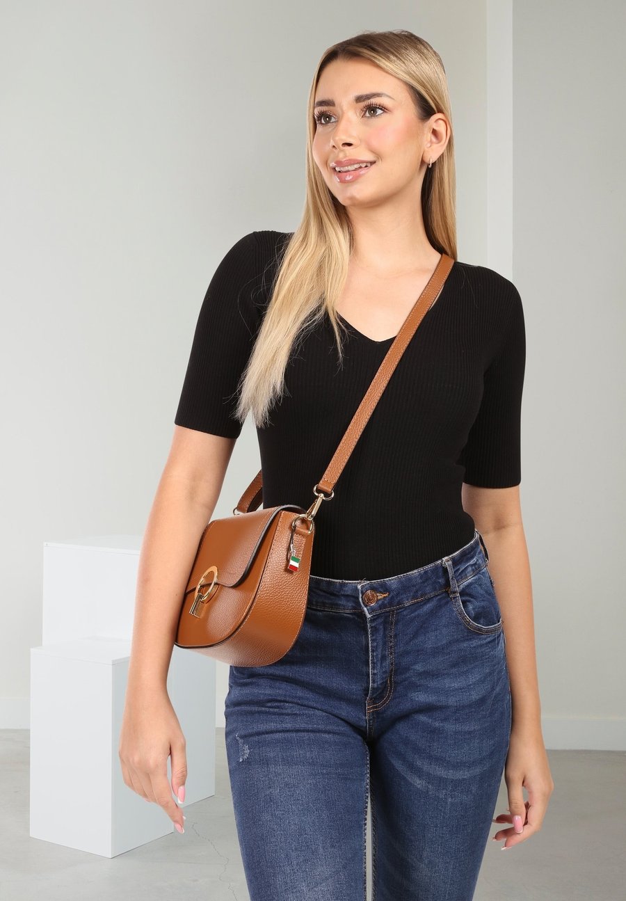 Сумка кросс-боди DrachenLeder Cross body bag, Hellbraun/Light Brown
Сумка кросс-боди DrachenLeder Cross body bag, Hellbraun/Light Brown