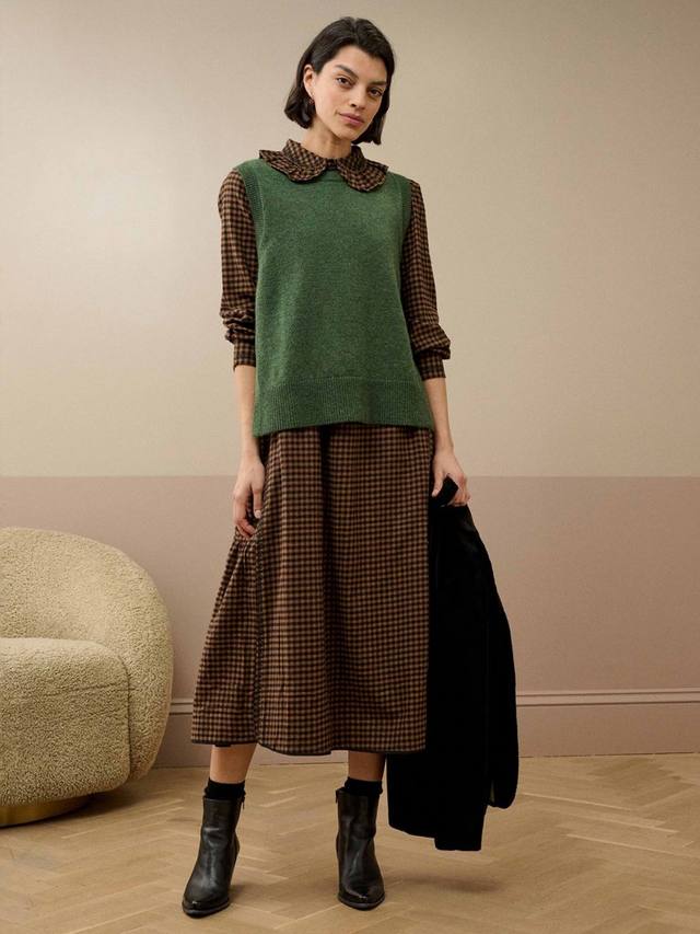 Безрукавка из ламской шерсти с круглым вырезом Brora, Tarragon
Безрукавка из ламской шерсти с круглым вырезом Brora, Tarragon