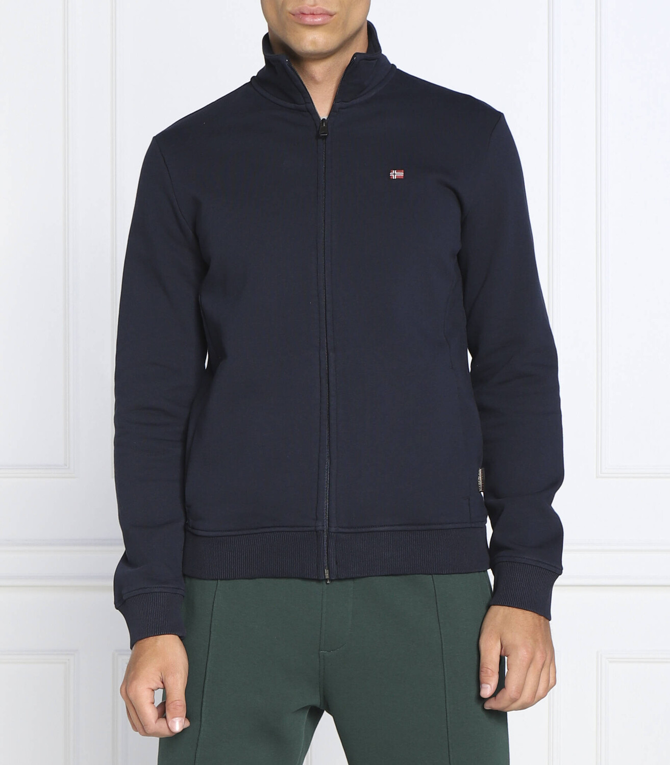 Толстовка Napapijri regular fit, темно-синий
Толстовка Napapijri regular fit, темно-синий