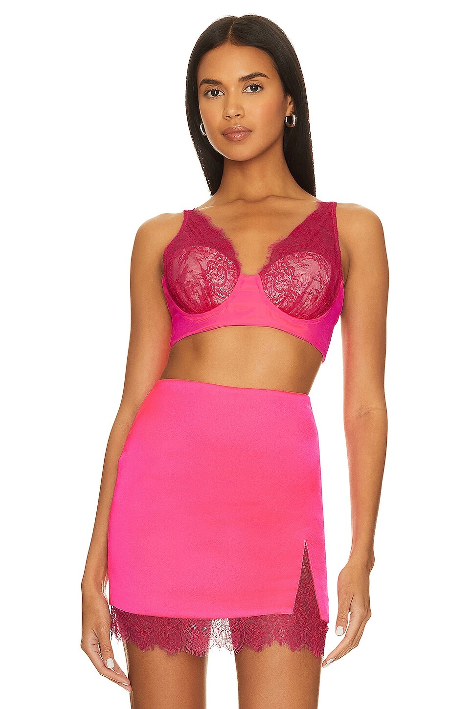 Топ NBD Rowyn, цвет Hot Pink
Топ NBD Rowyn, цвет Hot Pink