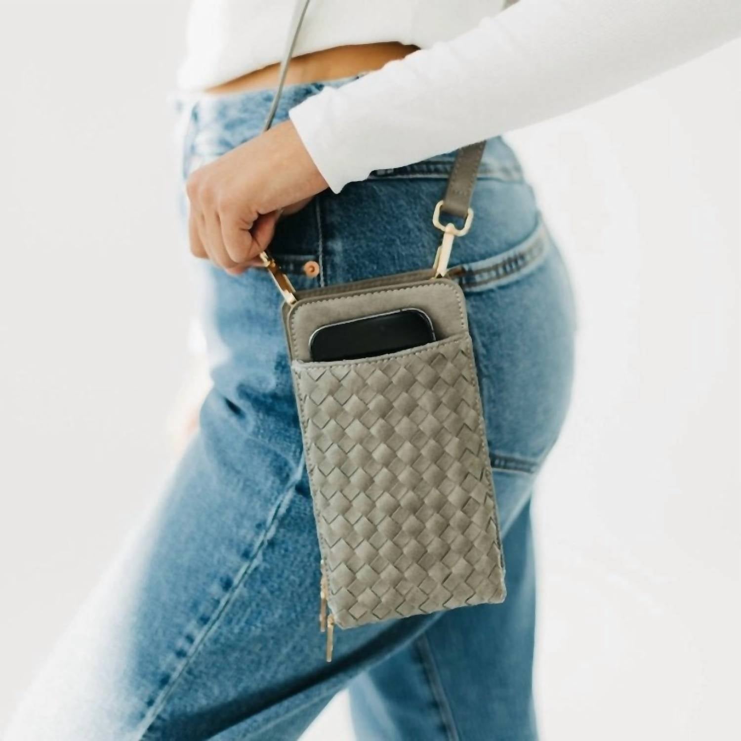 Плетеная сумка через плечо для телефона двойного назначения, серого цвета Pretty Simple 
Плетеная сумка через плечо для телефона двойного назначения, серого цвета Pretty Simple