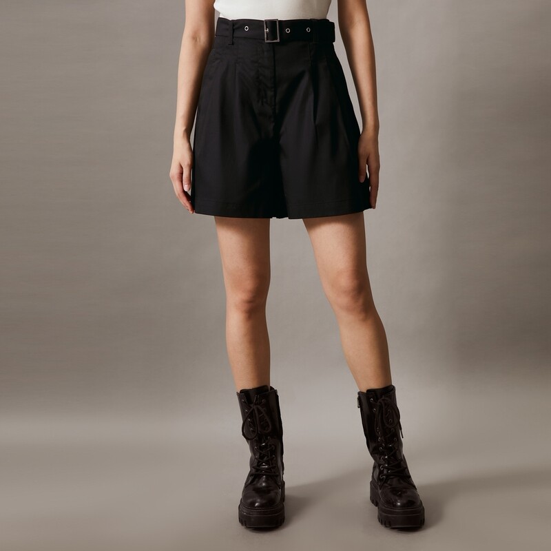 Шорты женские Calvin Klein Jeans из смешанного лиоцелла, черный
Шорты женские Calvin Klein Jeans из смешанного лиоцелла, черный