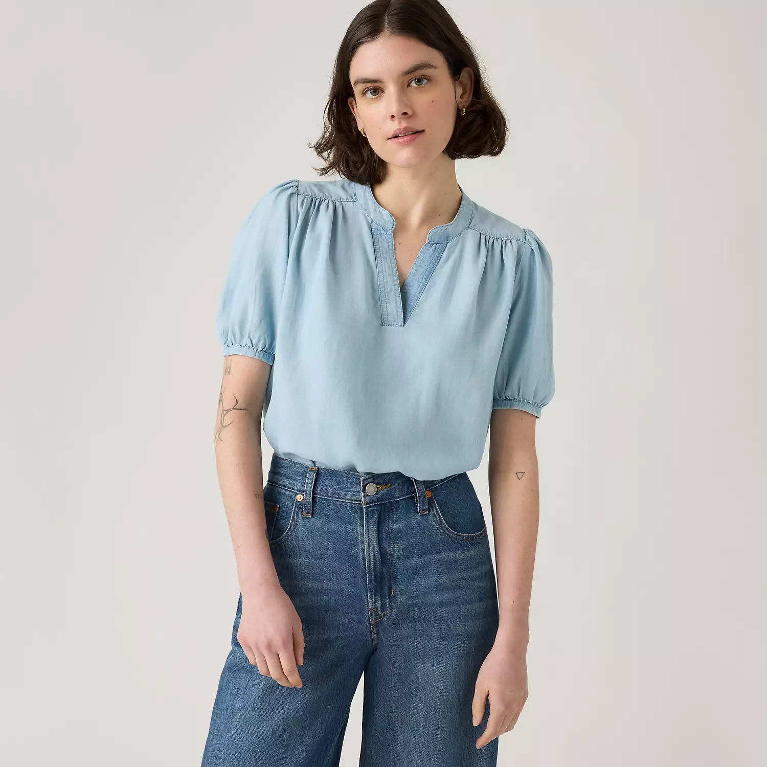 Блузка Амели из поплина Levi's, цвет Anthracite Night - Medium Wash
Блузка Амели из поплина Levi's, цвет Anthracite Night - Medium Wash