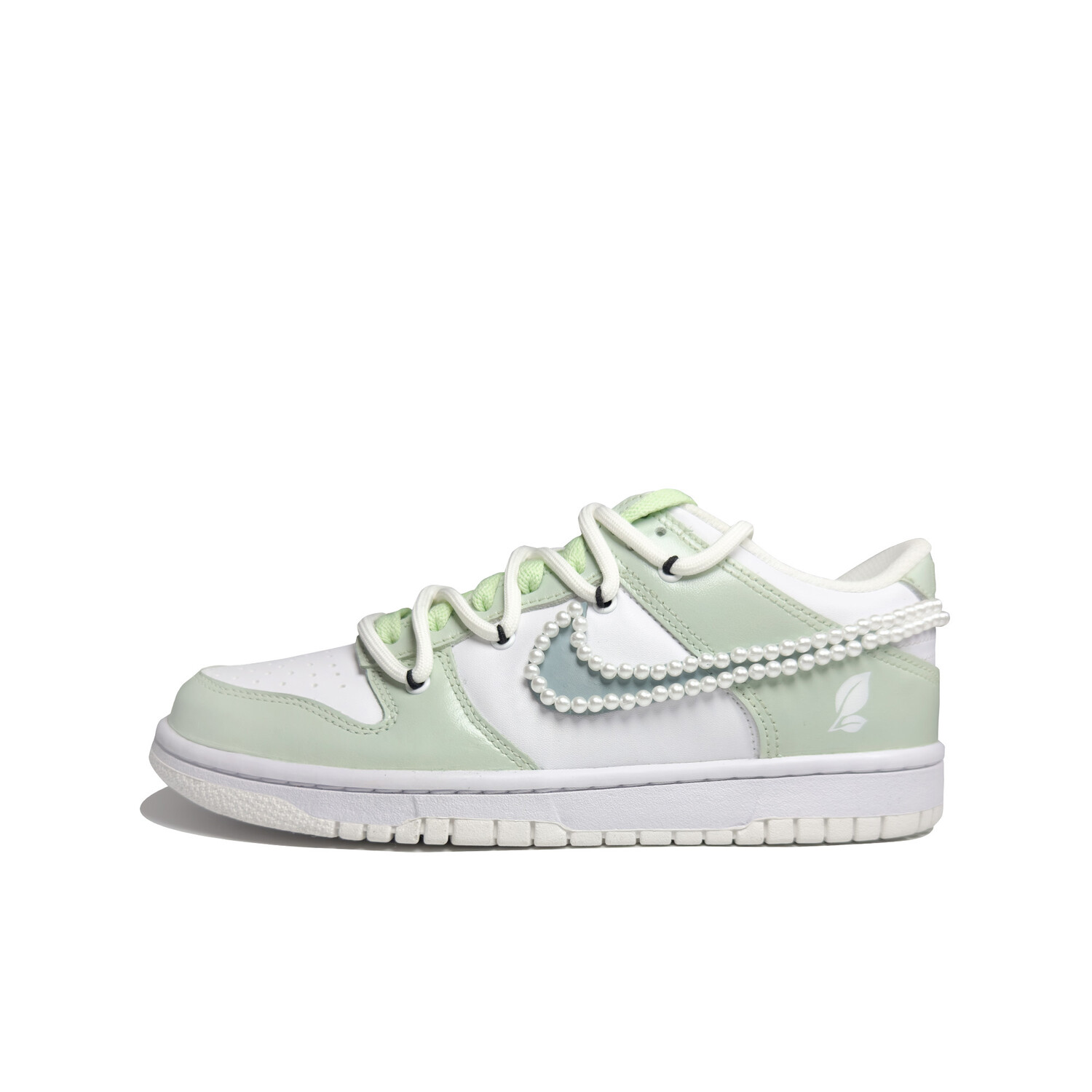 Кроссовки Nike Dunk Skateboarding Shoes Women's Low-top White/green, светло-зеленый
Кроссовки Nike Dunk Skateboarding Shoes Women's Low-top White/green, светло-зеленый