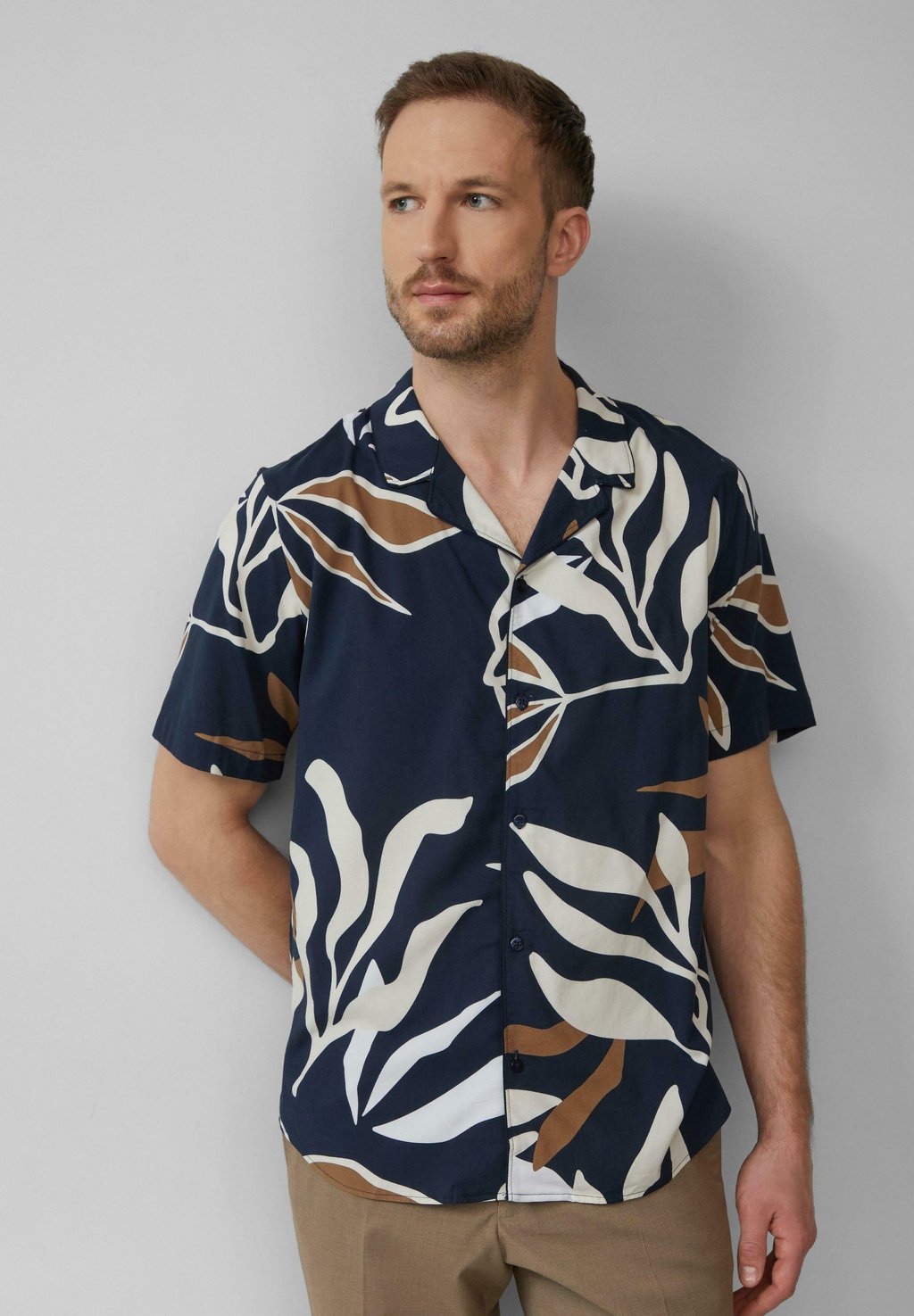 Рубашка s.Oliver BLACK LABEL, темно-синий 
Рубашка s.Oliver BLACK LABEL, темно-синий