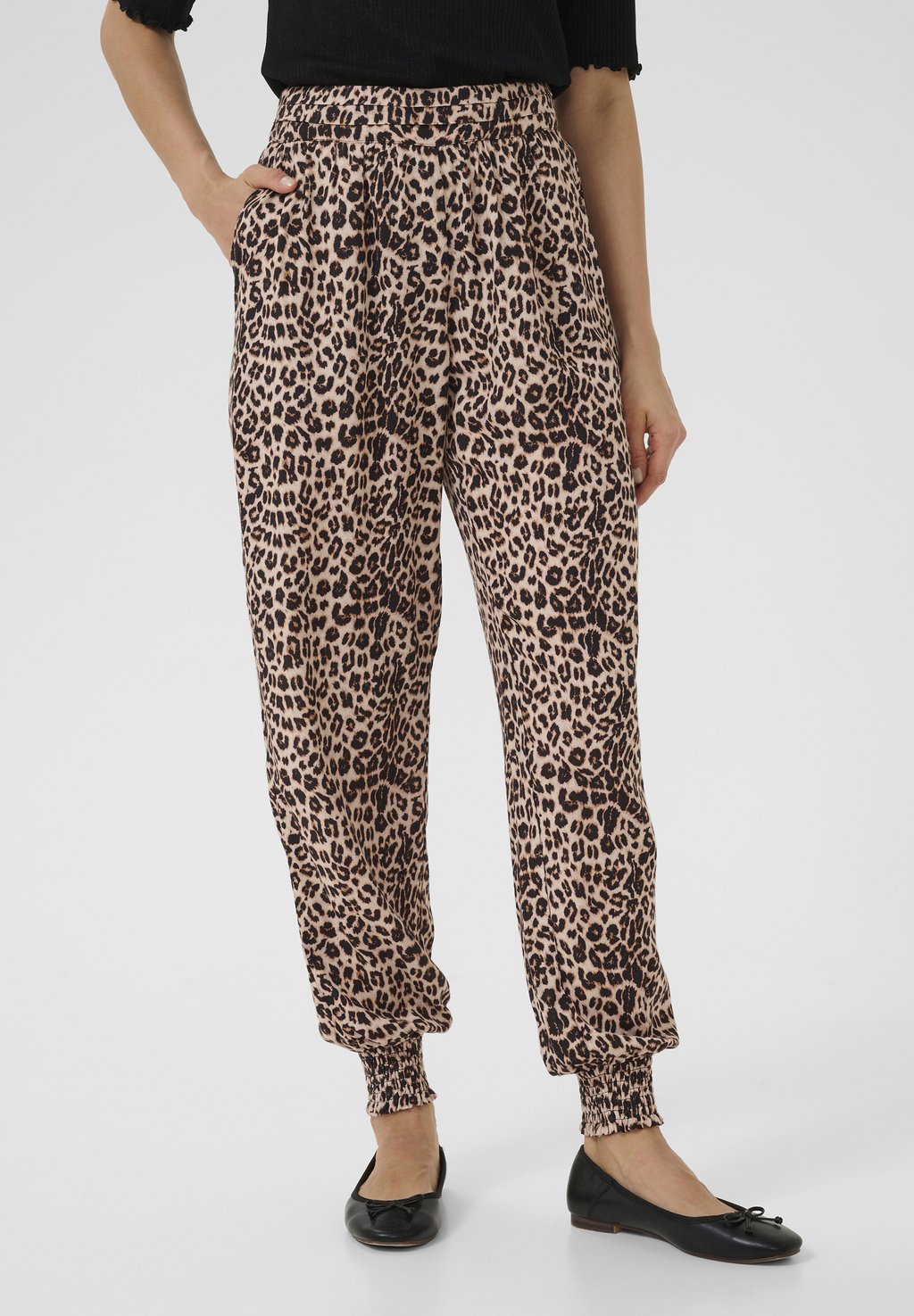 Спортивные штаны VENTA HAREM Cream, коричневый
Спортивные штаны VENTA HAREM Cream, коричневый