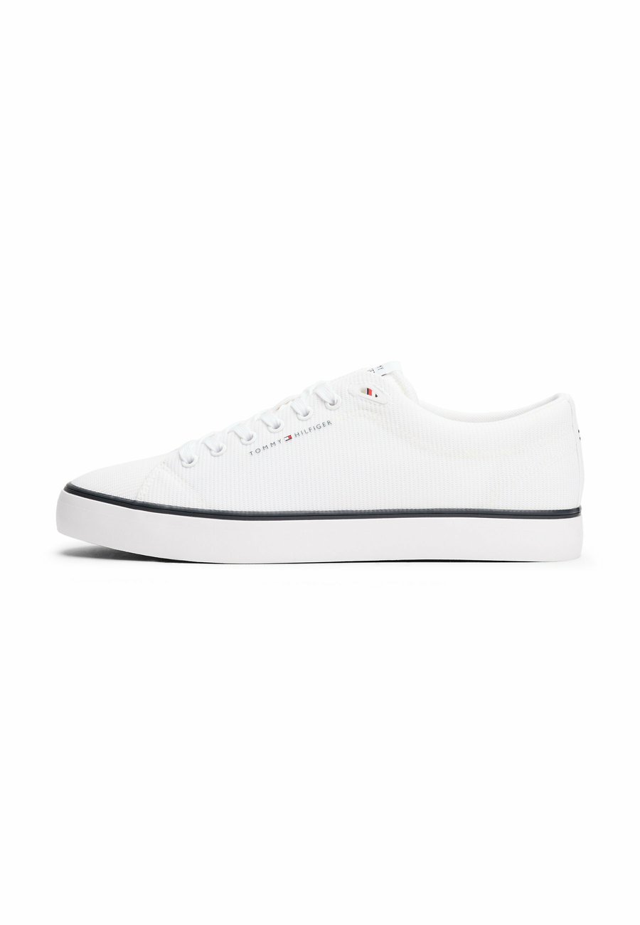 Кроссовки Tommy Hilfiger CORE, White
Кроссовки Tommy Hilfiger CORE, White