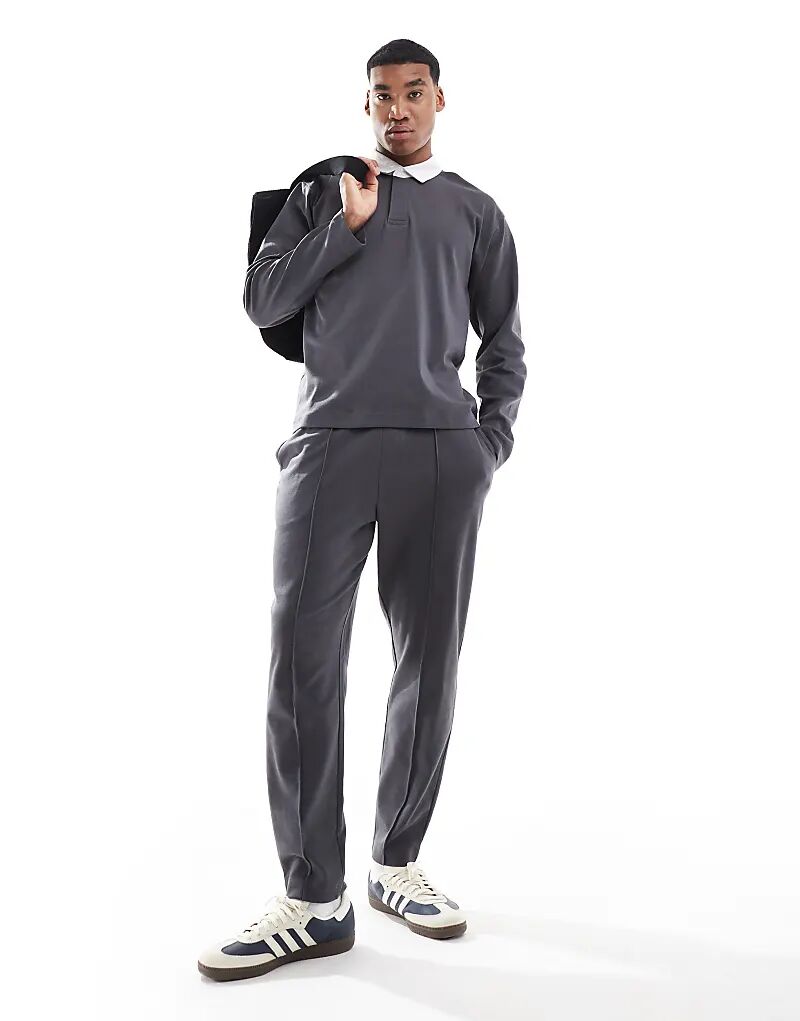 Комплект брюк из джерси New Look с защипами, темно-серого цвета
Комплект брюк из джерси New Look с защипами, темно-серого цвета