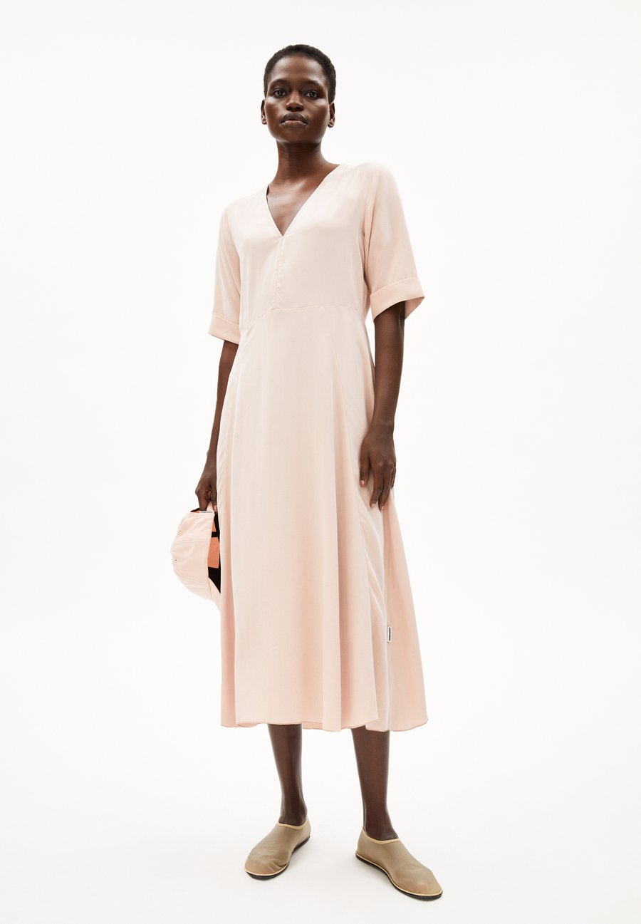 Платье ARMEDANGELS VAALI, Rosalilly/Light Pink
Платье ARMEDANGELS VAALI, Rosalilly/Light Pink