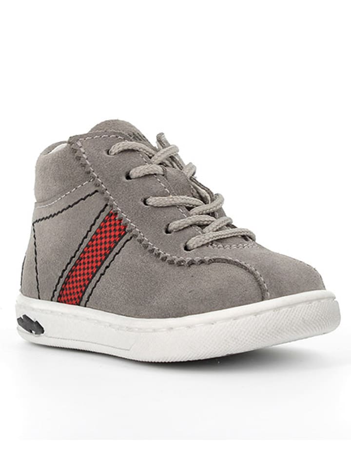 Высокие кроссовки Primigi, светло-коричневый
Высокие кроссовки Primigi, светло-коричневый