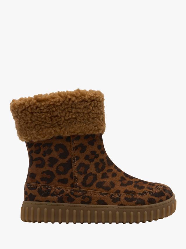 Детские уютные замшевые ботинки Cove Snuggle T Clarks, Leopard Print
Детские уютные замшевые ботинки Cove Snuggle T Clarks, Leopard Print