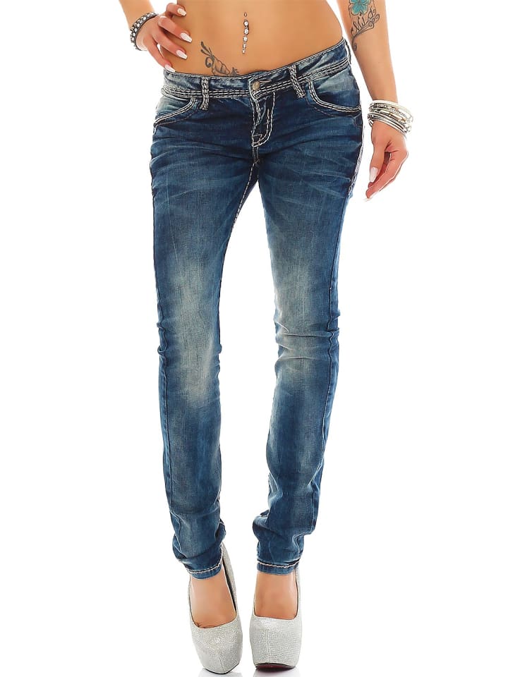 Джинсы синего цвета Cipo & Baxx
Джинсы синего цвета Cipo & Baxx