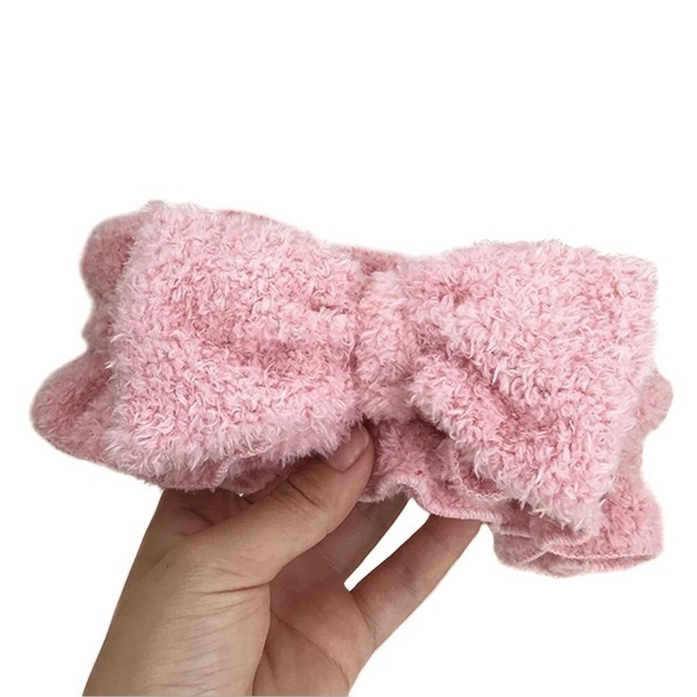 Косметическая повязка для волос с розовым бантиком Magboss
Косметическая повязка для волос с розовым бантиком Magboss