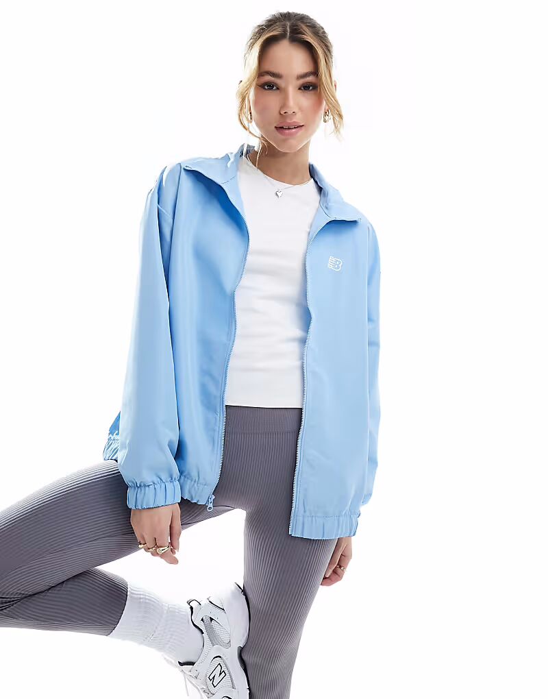 Куртка New Balance Sport тканая синего цвета 
Куртка New Balance Sport тканая синего цвета