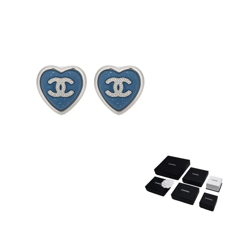 CHANEL Серьги-гвоздики унисекс Blue
CHANEL Серьги-гвоздики унисекс Blue