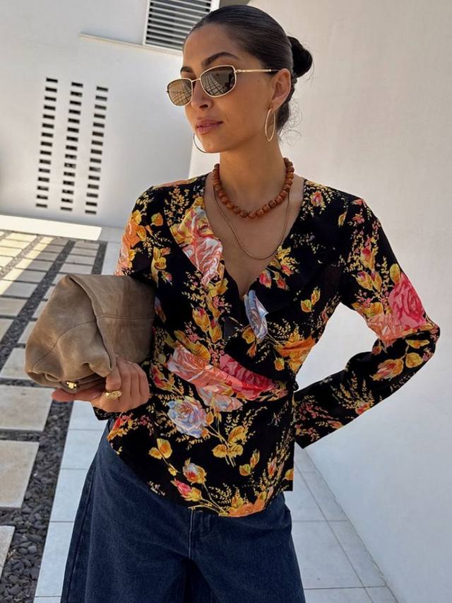 Футболка с длинными рукавами и запахом в цветочном принте Never Fully Dressed, Multi
Футболка с длинными рукавами и запахом в цветочном принте Never Fully Dressed, Multi